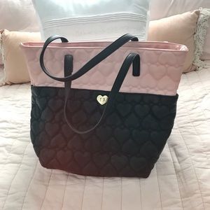 betsey johnson plush heart tufted tote